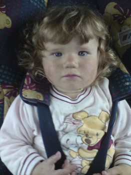 Elena med skumbiler "i skjegget"