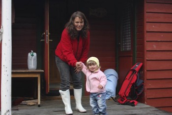 På hytta - Elena, mamma og pappa