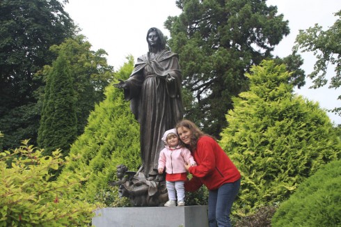 Lill og Elena i poseringa