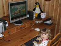 Elena – nu med egen PC i stua…