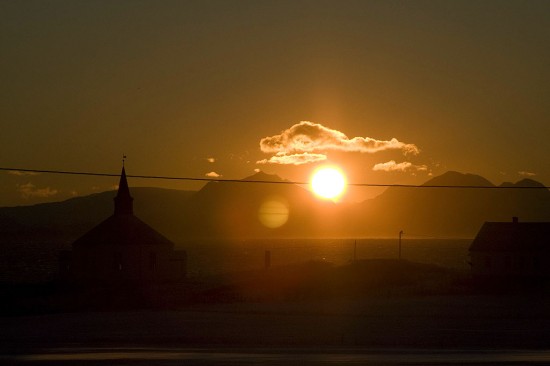 23.11 2008 - soloppgang over Dverbergkjerka