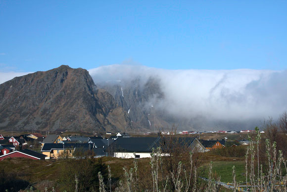 20.5 2009: Tåka velte innover Ainnes