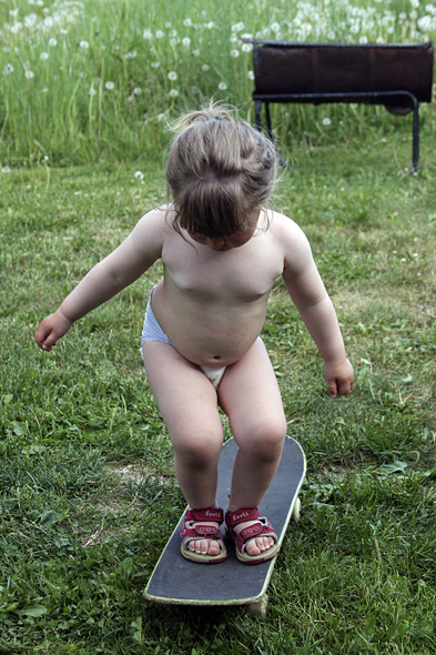 28.6 2009: På Otta turistsenter - ho Elena i "skatinga"