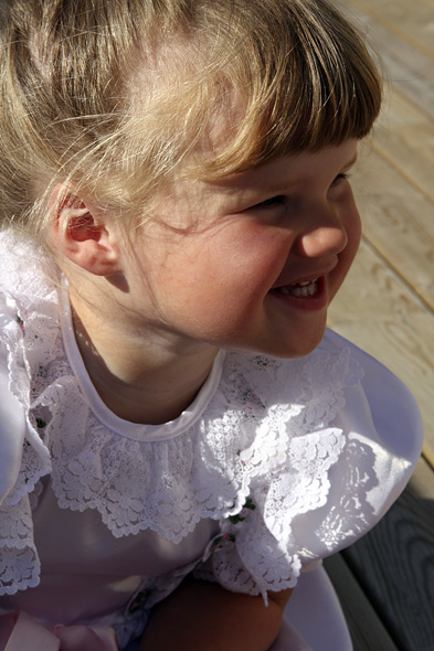 26.7 2009: Ei sommarpynta Elena - klar før bursdagentell ho Gudmor Mariela