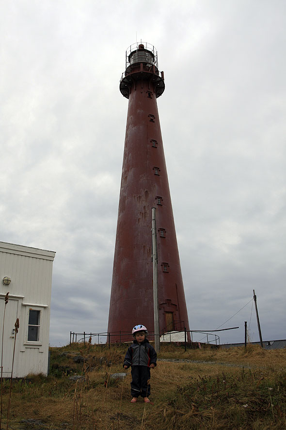 22.8 2009: Ho Elena og fyret