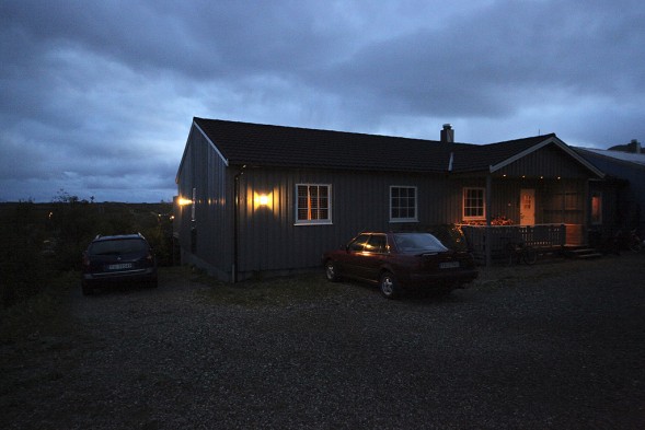 17.9 2009: Huset vårres, i høstlige omgivelsa