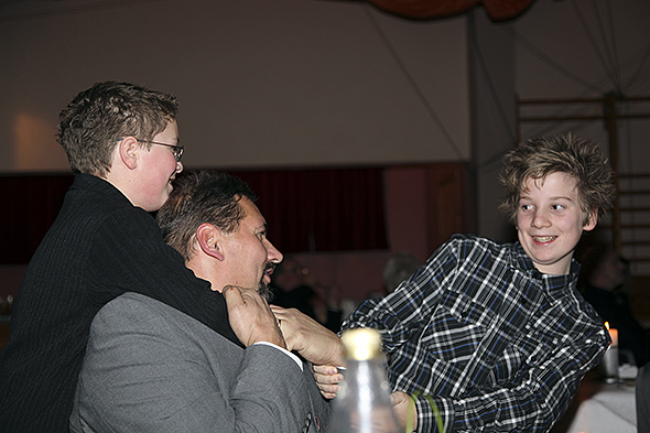 Han Fredrik, han Sasa (Tove sin mann) og han Stian i kamp