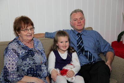 Tre generasjona Blix, samla på ett brett: Thorlaug, Kolbjørn og Elena