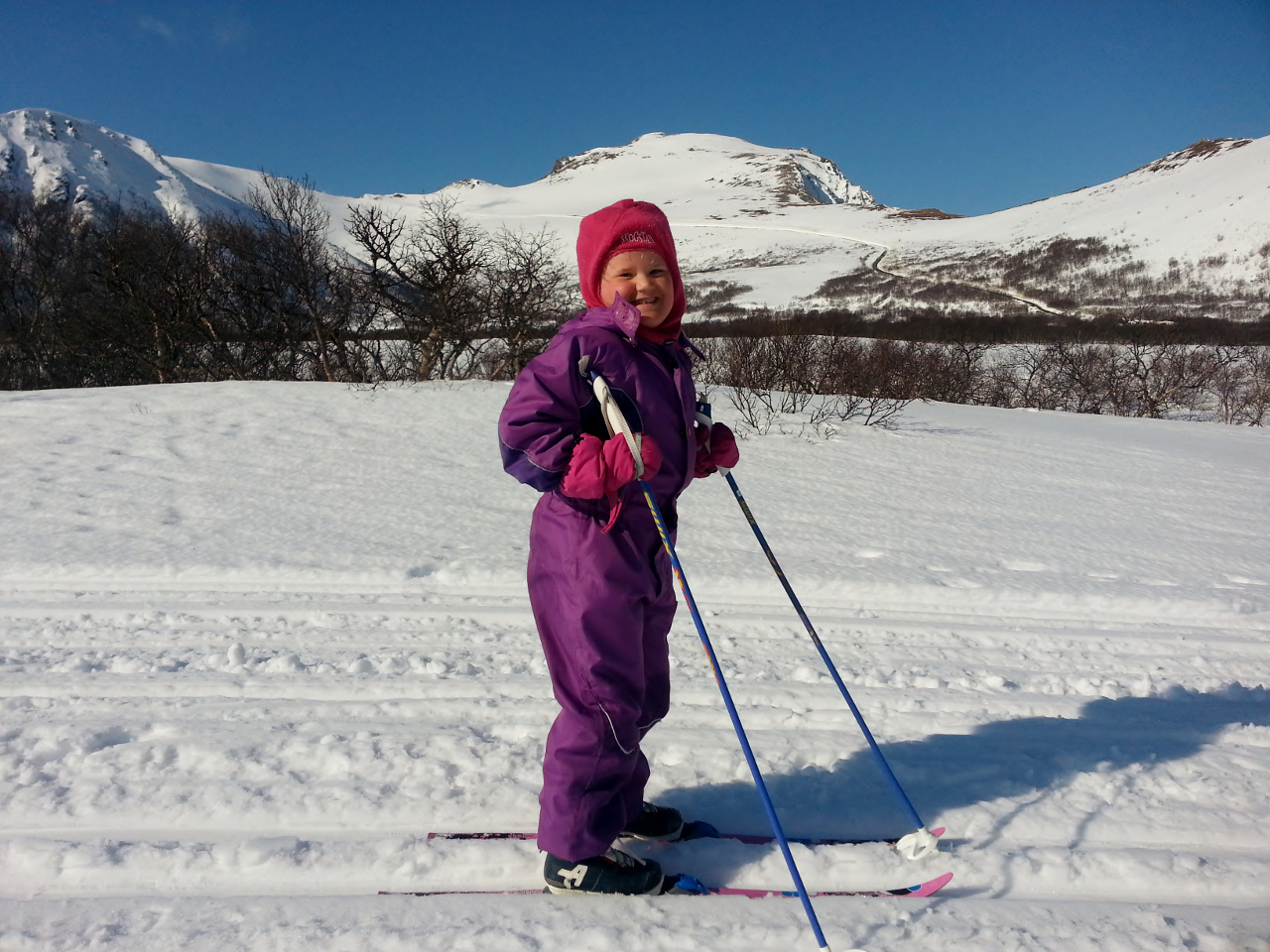 Elena heilt oppe i Bjørndalen på ski i dag.