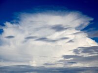 Ei skikkelig &laquo;klysa&raquo; av en sky over indre Troms