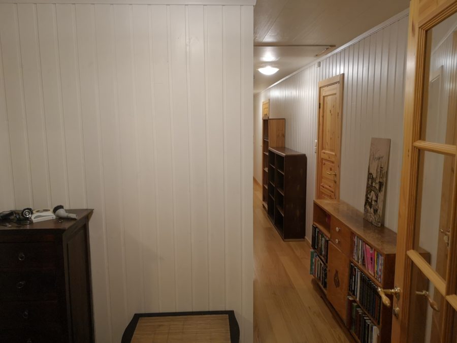 Nymalt, hvit og LYS!!