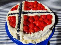 Elena si 17. Mai kake